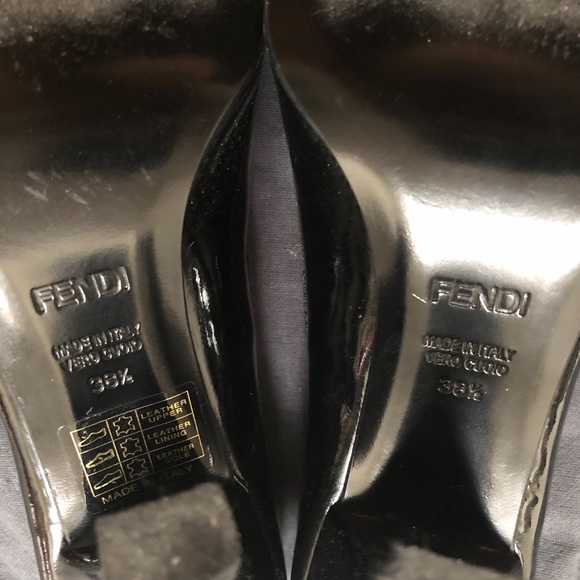 Fendi Black Buckle Pumps - Picture 2 of 4